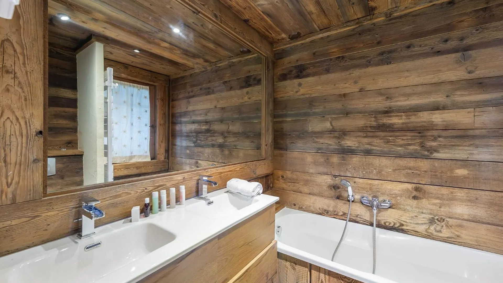 Somptueux Chalet Baron Megeve Vue.Jaccuzi.4 Mn A Pied Au Centre 0*,